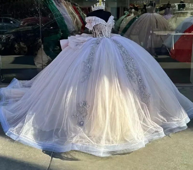 Women's Trendy Casual Outfit Quinceanera Dress Lace Applique Sequins Beading Mexican Sweet 16 Vestidos De XV 15 Anos Ball Gowns 2024 Women's Trendy Casual Outfit Quinceanera Dress Lace Applique Sequins Beading Mexican Sweet 16 Vestidos De XV 15 Anos Ball Gowns 2024