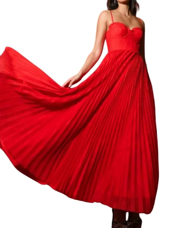 Women's Fashion Clothes Carley Gown In Red
