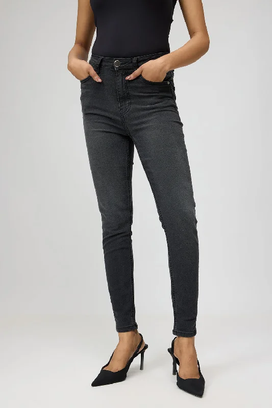 Women's Outfit Charcoal Hued Sleek Skinny Jeans