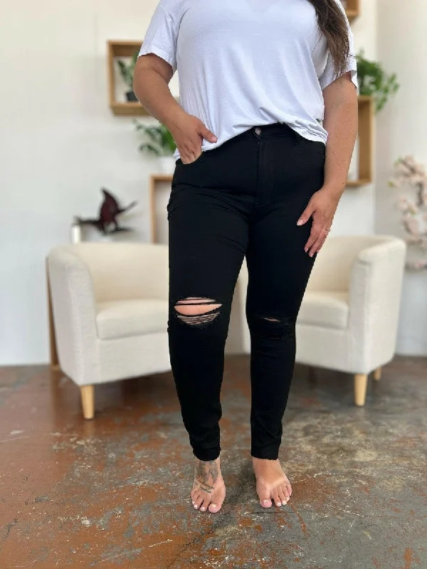 Fashionable Women's Outfit Judy Blue Full Size Distressed Tummy Control High Waist Skinny Jeans