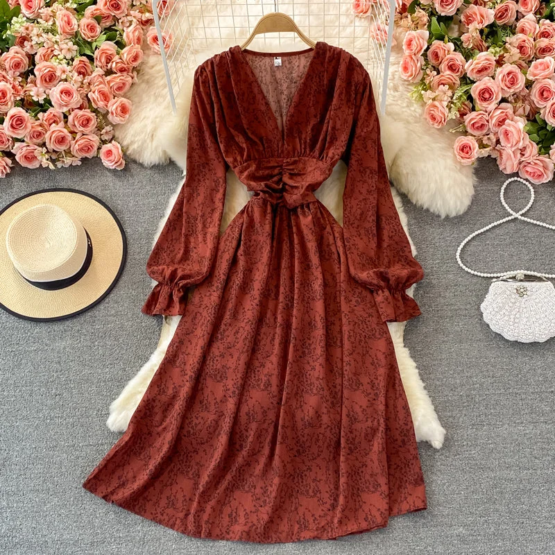 Women's Festive Attire High waist slim V-neck bubble sleeve pleated Floral Dress 3363 Women's Festive Attire High waist slim V-neck bubble sleeve pleated Floral Dress 3363
