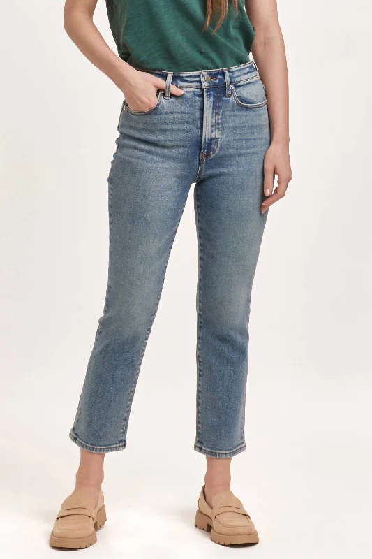 Women's Sporty Clothes Frankie Straight Jeans In Antique Wash