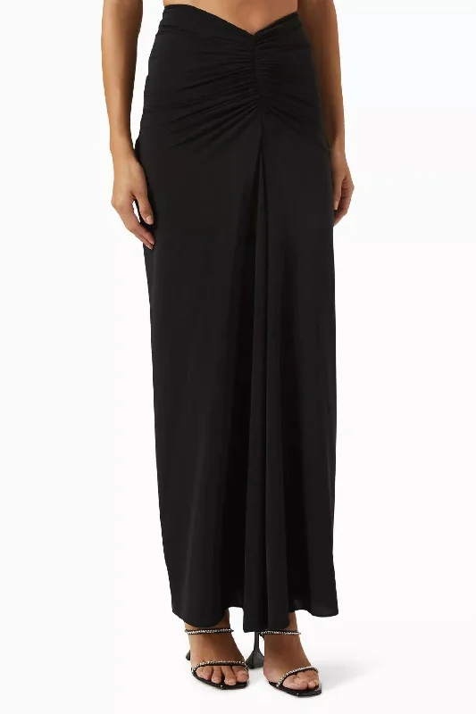 Women Online Clothing Boutiques Chase Skirt In Jet Black