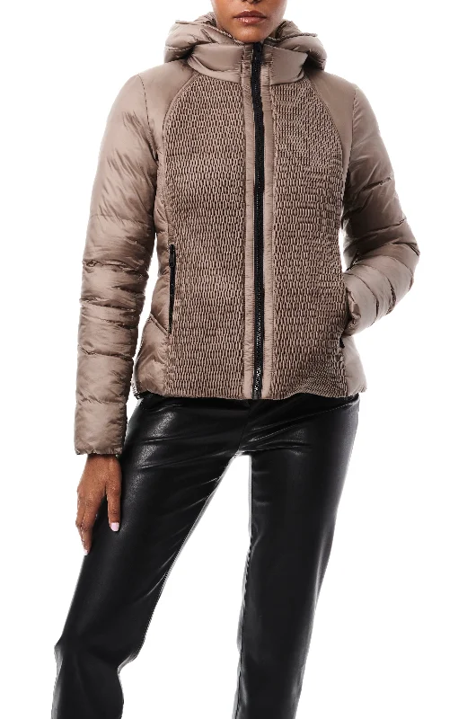 Clothing Woman Short Walker Puffer